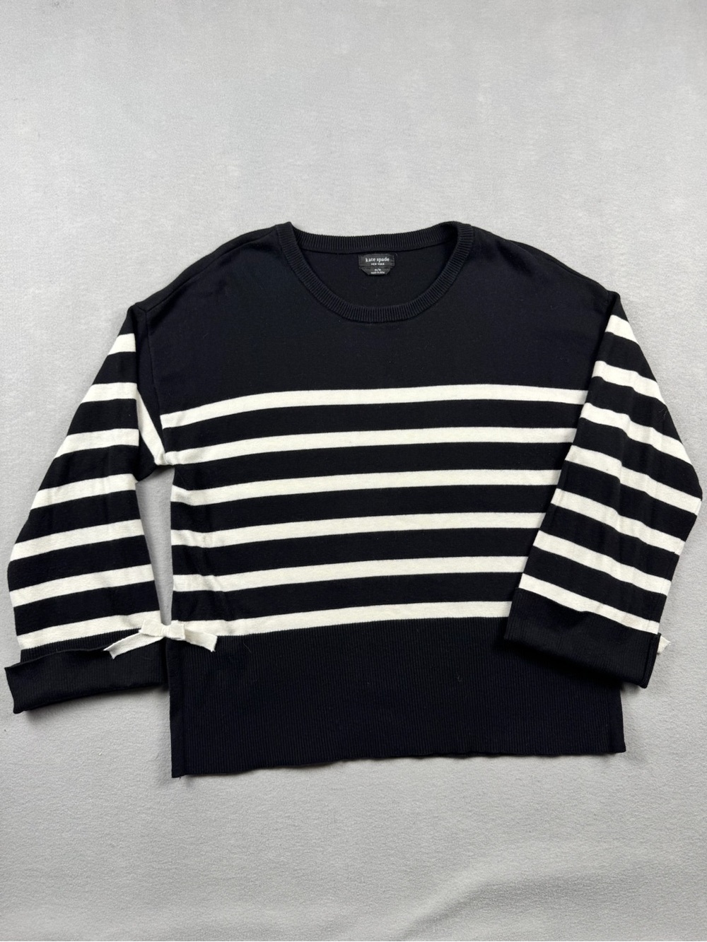 Kate Spade New York Striped Black  White Bow Sweater Size Medium Preppy Nautical - Picture 8 of 8